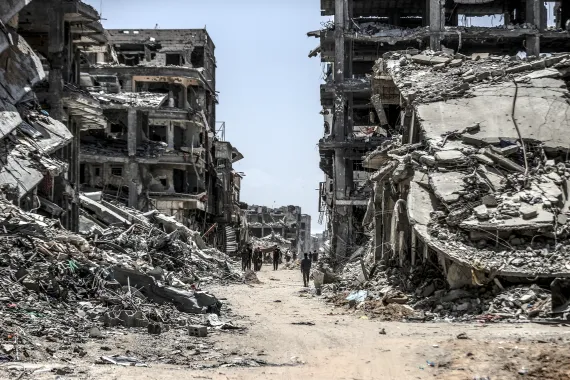 AA-20240505-34468402-34468391-PALESTINIANS_CONTINUE_THEIR_DAILY_LIFE_AMONG_RUBBLES_IN_GAZA-1714923215.jpg